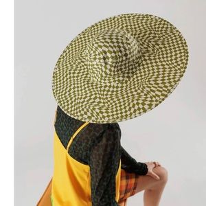 Baggy Packable Sun Hat (Trippy checker) NWT